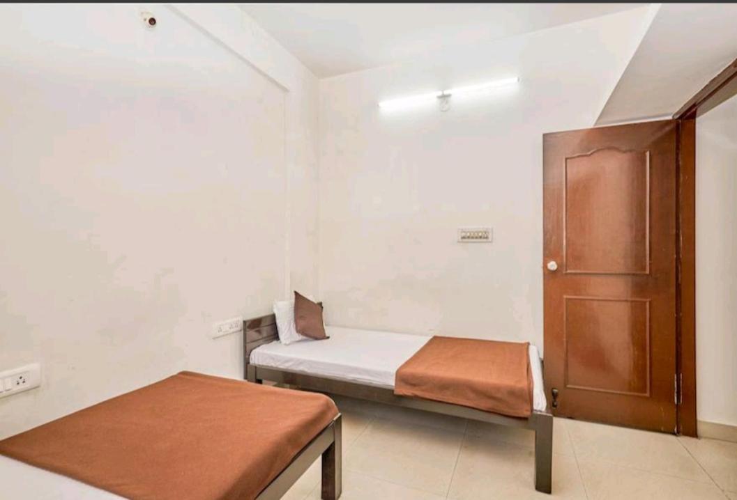 העיר בנגלור Transit Dorms - A Backpackers Inn & Hostel מראה חיצוני תמונה