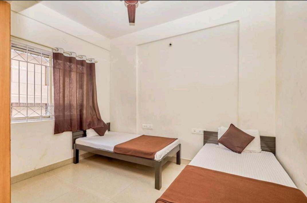 העיר בנגלור Transit Dorms - A Backpackers Inn & Hostel מראה חיצוני תמונה